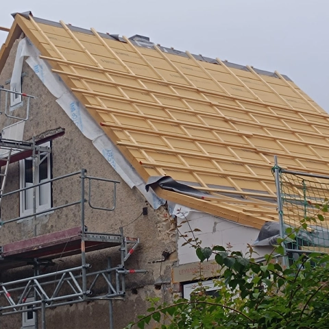 neuer Dachstuhl auf Altbau